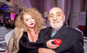 Oana lis și viorel, vacanță romantică la mare. Oana È™i Viorel Lis ImpreunÄƒ La O GalÄƒ ModenÄƒ Cum AratÄƒ Fostul Primar La 75 De Ani Perfecte Ro
