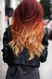 Schone Frisuren Schwarze Lederjacke Mittelllange Rote Haare Ombre Effekt Moderne Haarfarben Frisur Rote Haare Haarfarben Haarschnitt