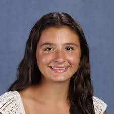 Leah Fraser's Instagram, Twitter & Facebook