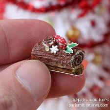 Buche De Noel Paris Miniature Buche De Noel Recipe Yule Log Cake Chocolate Yule Log Recipe