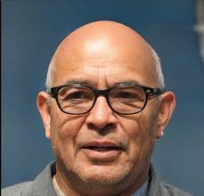 De Ontvanger van Curaçao, Alfonso Trona wijst in een publieke verklaring de  minister van Financiën aan als verantwoordelijk voor het verlies van ruim  drie miljoen gulden aan belastinginkomsten.