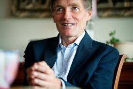 SERGIO ROSSI APPOINTS PAUL ANDREW CREATIVE DIRECTOR