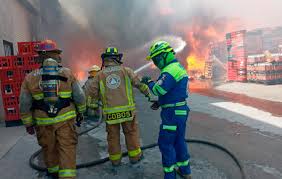 Maybe you would like to learn more about one of these? Evacuan A 65 Persona Por Incendio En Santa Catarina