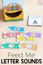 A great recycling project and with cute molds you can have fun new shapes as well! Feed Me Beginning Sounds Crayon Activity For Back To School