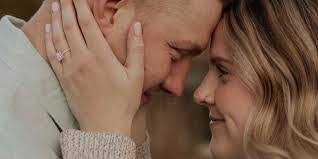 Kristin Metz's Instagram, Twitter & Facebook