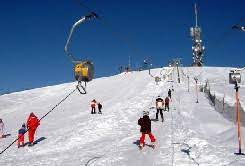 Mottarone a mountain and a skying site where one of the first world championships in grand slalom took place. Skigebiet Skiurlaub Mottarone