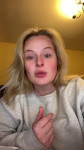 Hattie Rowe's Instagram, Twitter & Facebook