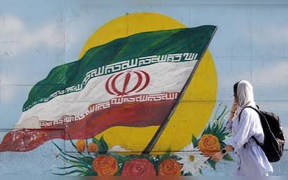 Iran, pugno duro di Teheran contro gli oppositori: cos� il regime reprime il dissenso | Sky TG24