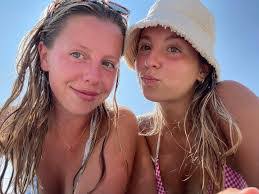 Emily Riordan's Instagram, Twitter & Facebook