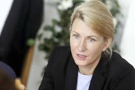 Withdrawing ferry was 'not so horrific option', says Condor