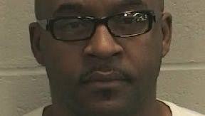 Man gets prison in Oshkosh armed robbery case