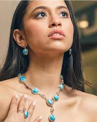 Este señor está en el cuartel de Esperanza al parecer anda extraviado. Si  alguien conoce su familia dígale que pase por el destacamento.