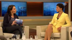 «die frage ist ja auch, wieviel bewegt man noch, wenn man innerlich immer hat sich die schillerndste der linken, sahra wagenknecht, zuviel zugemutet, oder wurde ihr zu viel. Anne Will Sahra Wagenknecht Spricht Im Tv Talk Uber Ihre Erkrankung