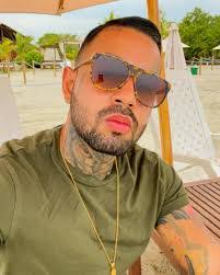 Jhoan Lopez's Instagram, Twitter & Facebook