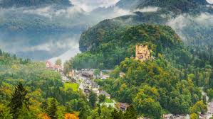 In addition to the palaces, castles and residences, churches such as st bartholomew's and monuments such as the hall of liberation in kelheim, the statue of bavaria with the hall of fame and the field marshals' hall in munich are also the responsibility of the bavarian palace administrationt.as part of bavaria's cultural heritage, these properties provide a unique insight into important epochs. Neuschwanstein Castle Schwangau Book Tickets Tours