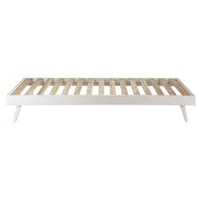 Il giardino può essere la nostra oasi di pace, di tranquillità. Panca Letto Bianco In Pino 90x190 Cm Sixties Maisons Du Monde