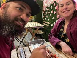 Is Bella's in N. Ogden open for dine-in?