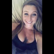 Sarah Luttner (@sarbearr_123)