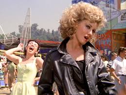 These are 17 quick and easy ways to style your short hair—you can add texture, incorporate braids, or clip in super trendy hair accessories. 32 Grease Halloween Costumes Pink Ladies Danny Zuko And More