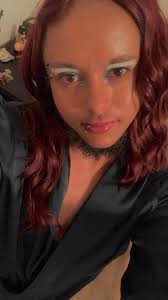 Selling drag costumes for competition