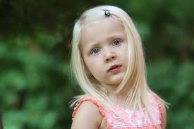 Amber Daub's Instagram, Twitter & Facebook