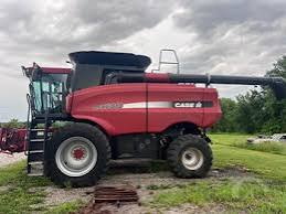 Case IH 8010 Combine