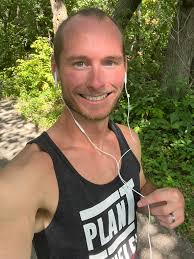 Hi all! My name is Emily and I am living in Nashville TN!! I have always  loved running, but had a major back injury that didn't allow me to do any  type