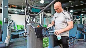 Het gaat ook over de sportschool die hij samen met zakenpartners runt. Henk Grol Sportschool Moet Veiliger Zijn Dan Supermarkt Sport Telegraaf Nl