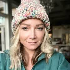 Jessica Howell's Instagram, Twitter & Facebook