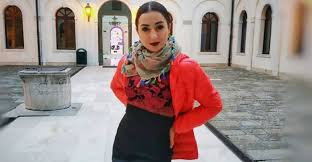 Întreabă ce nu ştii să faci din temă. Dana Marchitan Se Face Iar De Ras In Romania Webpress