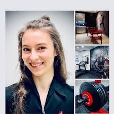 Melanie Dupuis's Instagram, Twitter & Facebook