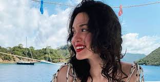 Sezonunda efsun karakterinden sonra nehir karakteri dahil oldu. Hazal Subasi Cukur Dan Ayrildi Mi Herkes Cekimde O Bakin Nerede