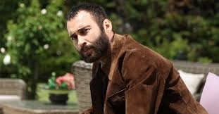 Komedi ve polisiye türünde ekrana gelecek olan dizinin yönetmen koltuğunda murat. Sajldx9sy Hq3m