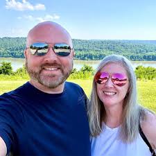 From a 1997 MTM Productions press kit, Ron Pearson hosts "Shopping Spree" 