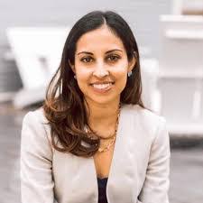 Gaby Izarra's Instagram, Twitter & Facebook