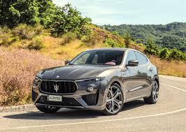 A rival for the porsche cayenne turbo and the bmw x5 m. Maserati Levante Trofeo 580 Cv Lusso E Super Prestazioni Prove E Novita Ansa It