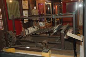 Secara langsung istana telah menggalakkan kraf tangan seni tekat. Perbadanan Muzium Negeri Kelantan Muzium Kraftangan