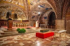 Bells rang out over the hilltop town of Assisi as Franciscan friars closed  the month-long public veneration of the bones of St. Francis of Assisi,  which drew more than 370,000 pilgrims from