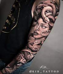 Tattoo In 2020 Medusa Tattoo Medusa Tattoo Design Greek Tattoos