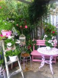 20 Practical Small Patio Ideas For Outdoor Relaxation Shabby Chic Terrasse Shabby Chic Garten Shabby Chic Veranda