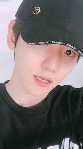 Baekhyun's eye makeup brings a little extra smolder to his look. Low Quality Baekhyun Auf Twitter Can We Admire Baekhyun S No Makeup Face