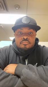 Dejuan Wallace's Instagram, Twitter & Facebook