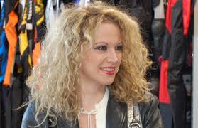 Oana lis, în tandreţuri cu un iubit misterios! Decizie Radicala Oana Lis Vrea Sa Si Puna Silicoane Ziarul National