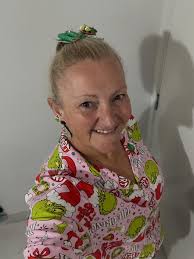 Merry Christmas to all, and I'm hoping your are all enjoying your family  time and have a great Christmas and Boxing Day!!! PS: I love wearing my  Christmas dress ups this year!!!