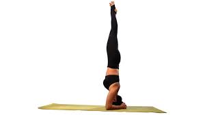 Straighten Out And Balance In Headstand Easy Yoga Poses Yoga Poses Headstand