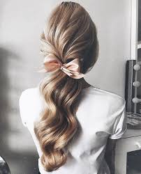 50 sommer hochzeit frisuren für mittellange haare haare. Brautfrisur Halboffen Zopf Brautfrisur Halboffen Der Brautfrisur Halboffen Der Lassige Braut Look Is Brautfrisur Abendfrisuren Brautfrisur Halboffen