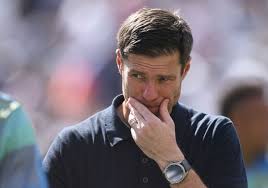 Xabi habla de final de temporada y no de inicio, y Luis Enrique niega haber puesto el freno: «Tengo el móvi...