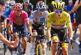 Rigoberto urán rides into the second half of the 2021 tour de france poised for the podium. Photo Gallery And Recap Stage 15 Tour De France 2021 Road Bike Action