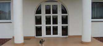 Microsoft word (.docx) e powerpoint (.pptx). Dyert E Hyrjes Me Dritare Me Xham Te Dyfishte Per Nje Shtepi Te Vendit