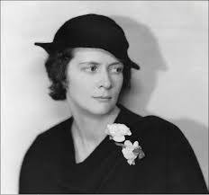 Hilda Stewart's Instagram, Twitter & Facebook